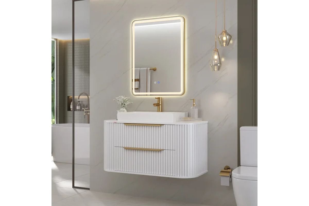 conjunto de banheiro suspenso branco